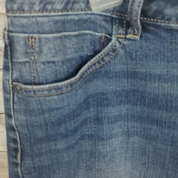 Vera Wang, 0062, Women's Boyfriend shorts, mid rise, Sz 6 - Picture 6 of 7